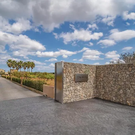 4 Bedroom Lovely In Muro *