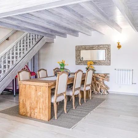 4 Bedroom Lovely In Muro 別荘 *